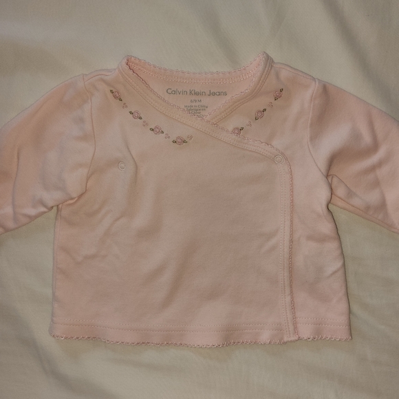 Soft Pink 2-Piece Set by Calvin Klein Jeans, Size 6-9 Month - Picture 2 of 11